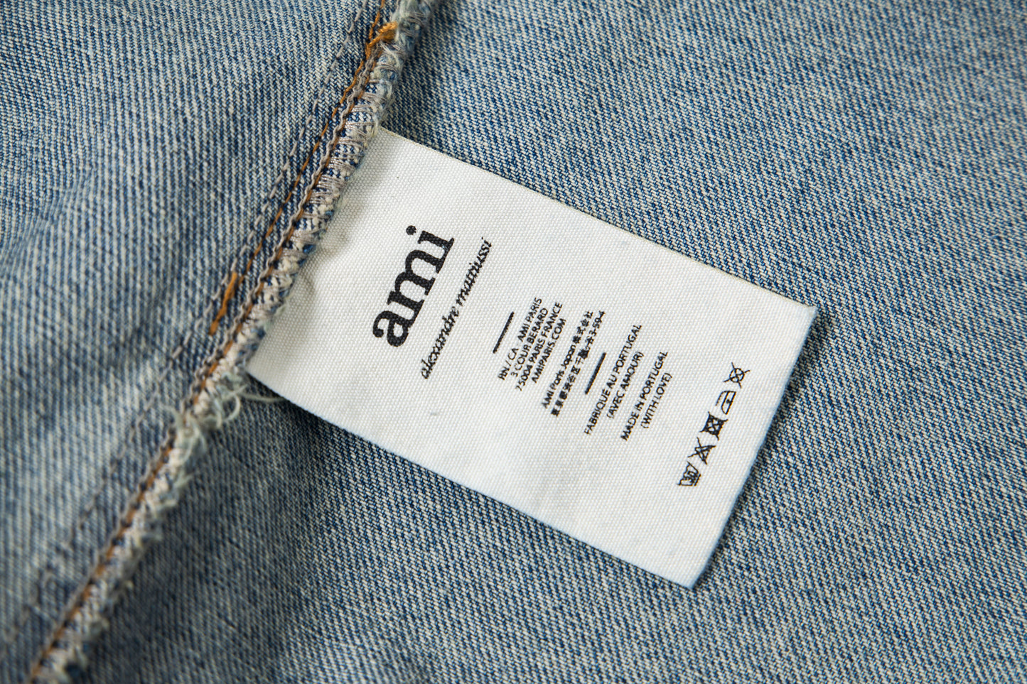 Ami paris Classic Heart Embroidered Long-Length Denim Shirt 848