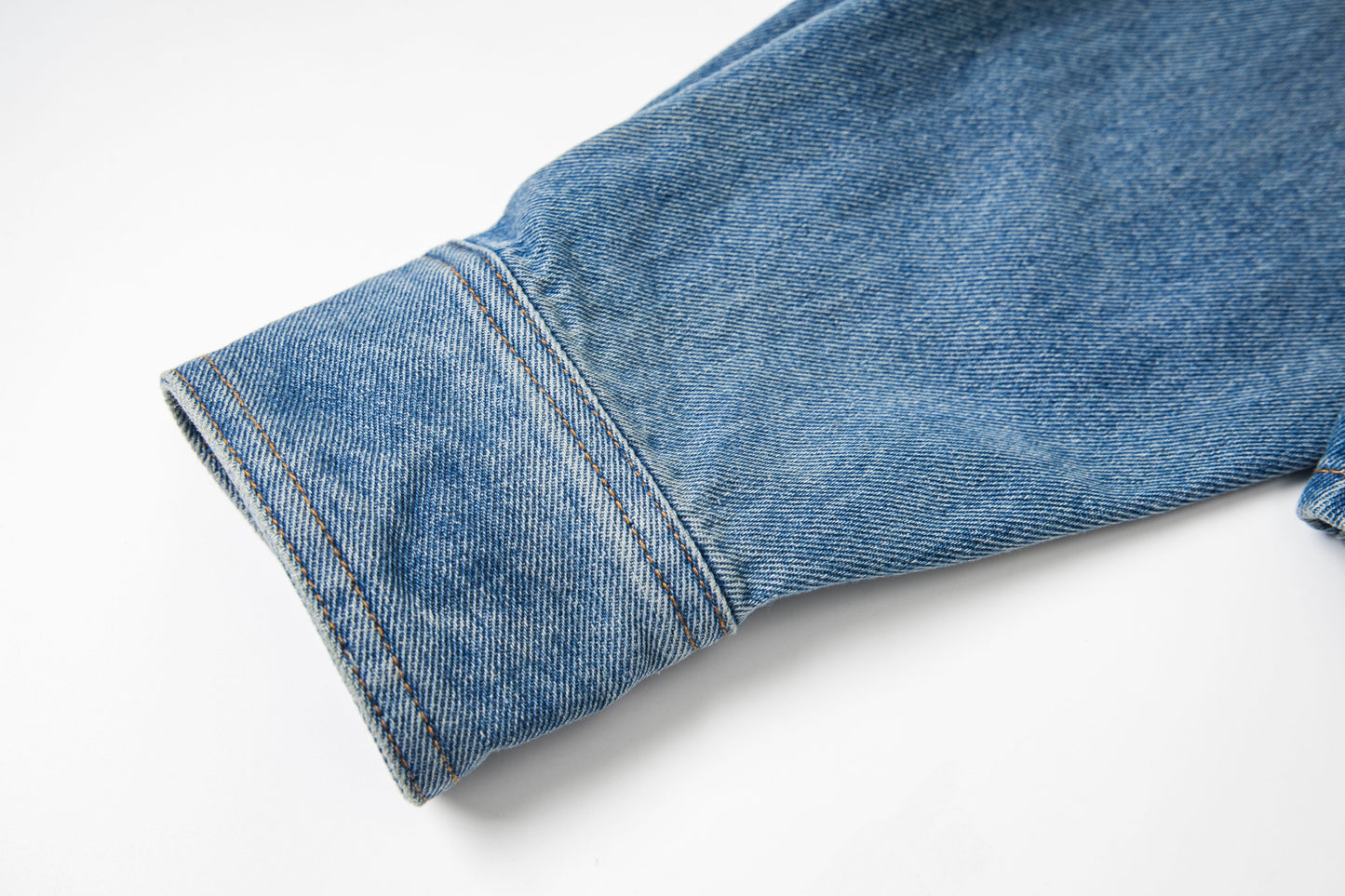 Ami paris Classic Heart Embroidered Cropped Denim Shirt 847