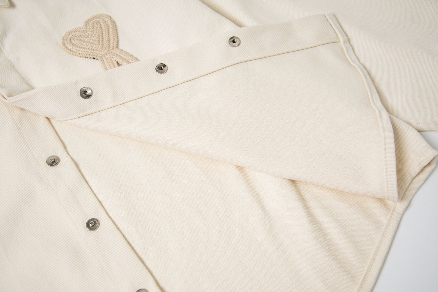Ami paris Classic Heart Embroidered Cropped Denim Shirt 847
